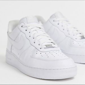 Nike Air Force 1 '07 Sneakers In White